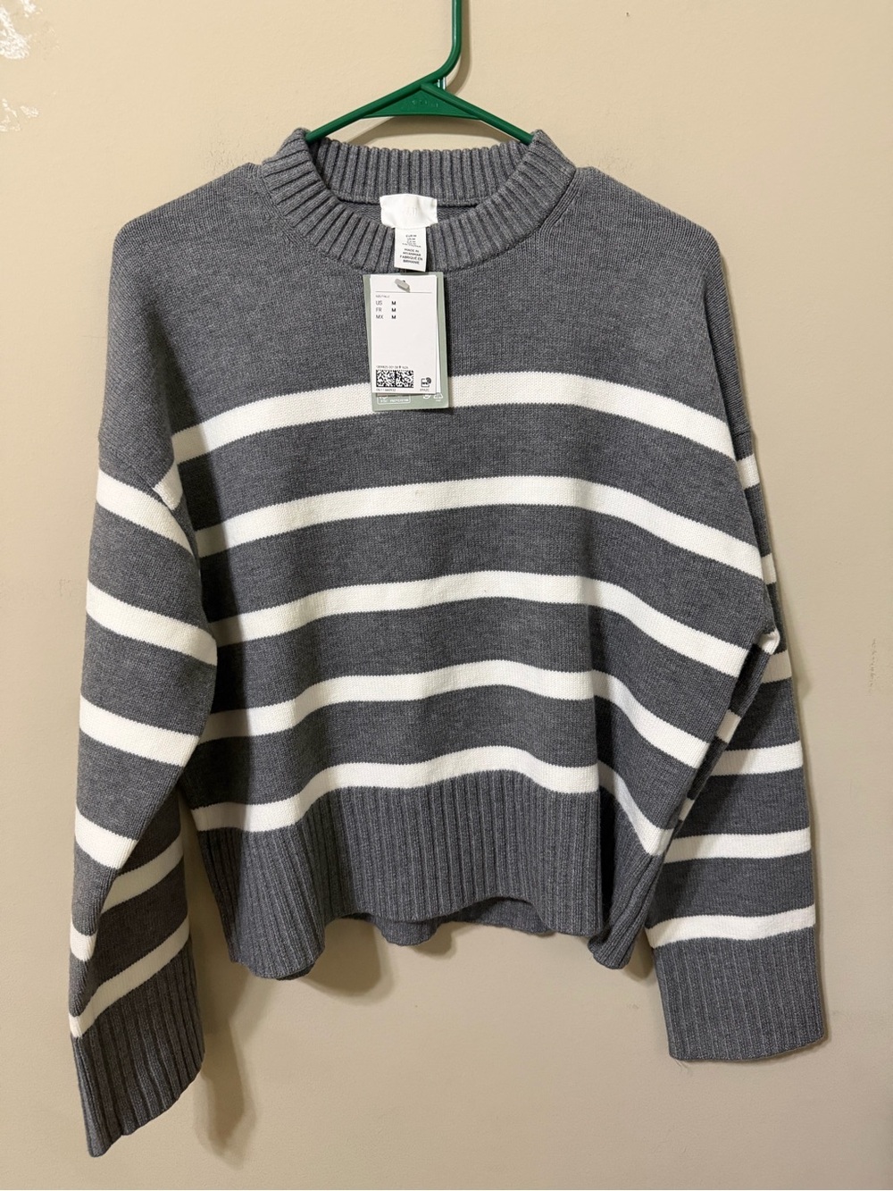 H&M Gray and White Striped Crewneck women’s medium preppy ivy butter Sweater new